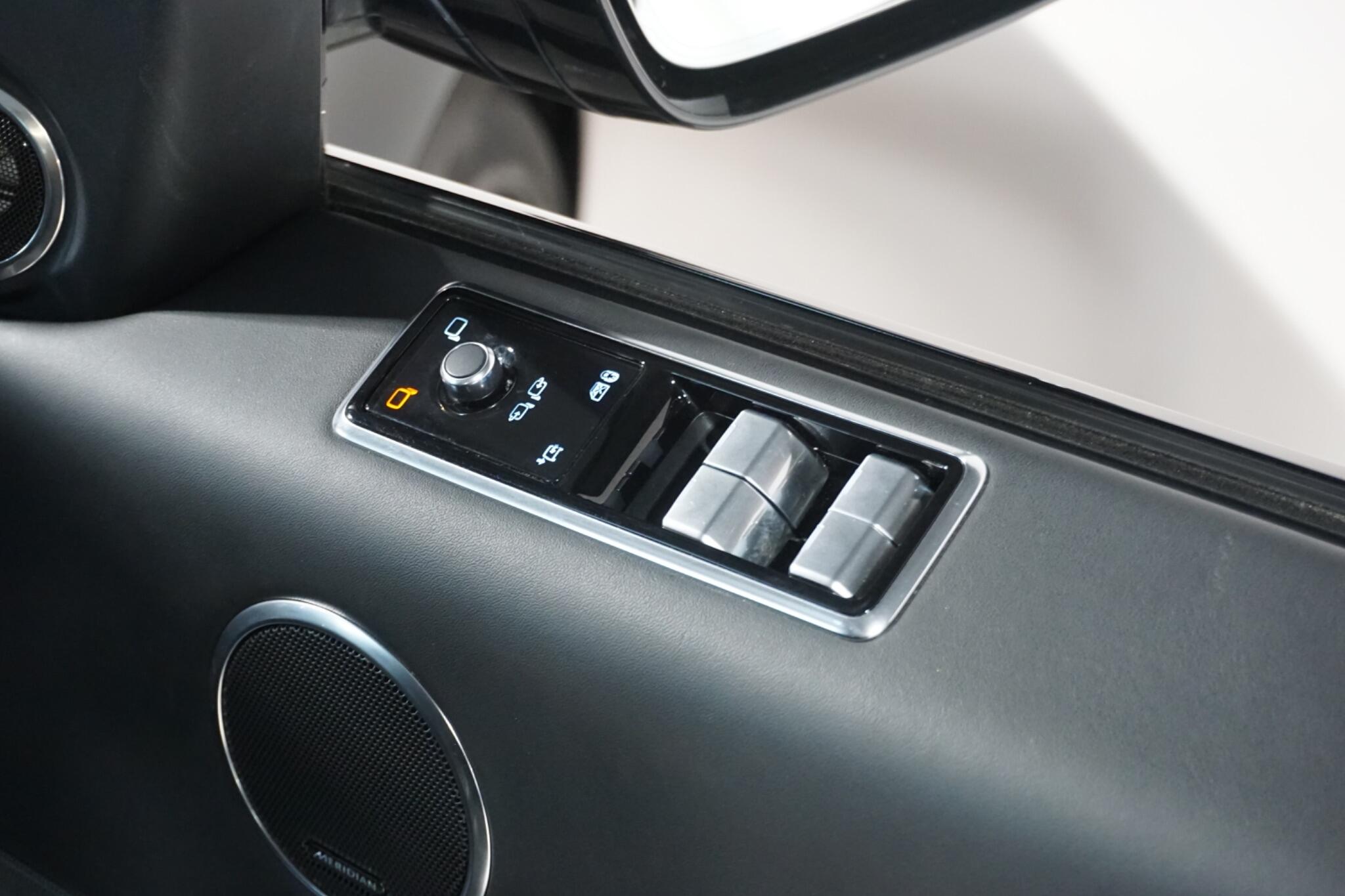 Land Rover Range Rover Sport 2.0 P400e 13.1kWh HSE Dynamic Black SUV 5dr Petrol Plug-in Hybrid Auto 4WD Euro 6 (s/s) (404 ps)